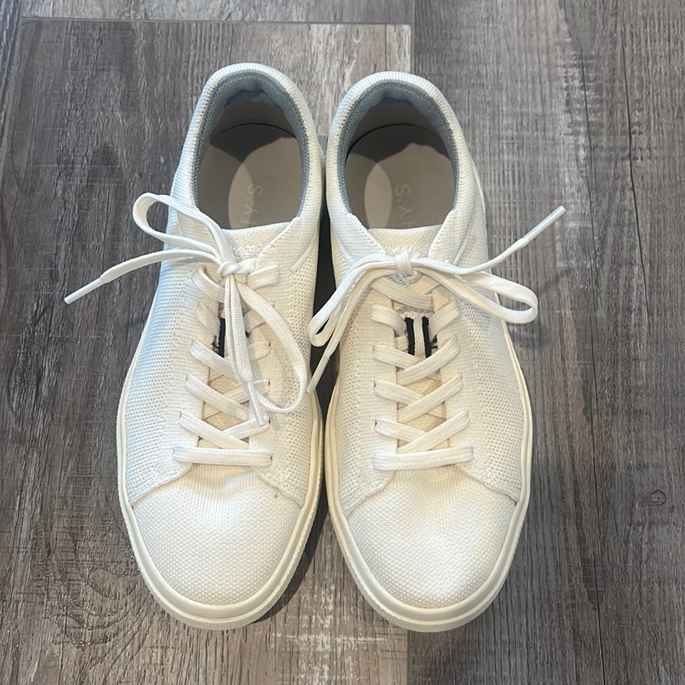 LIKE NEW Rothy’s RS02 Sneaker in Bone (Creamy White)